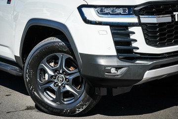 https://vehicle-cdn.autoleague.cloud/34708_6511747_2.jpg