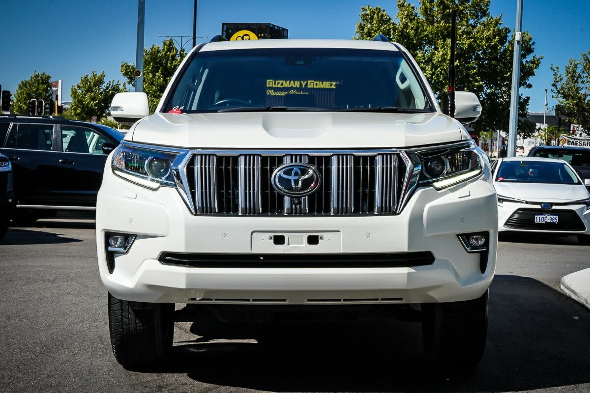 Toyota Landcruiser Prado image 3