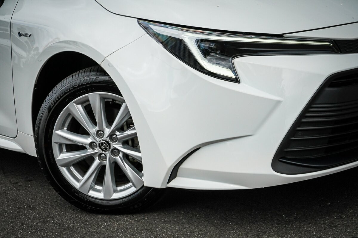 Toyota Corolla image 2