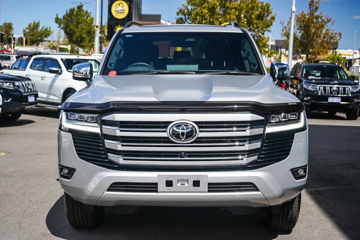 Toyota Landcruiser image 3