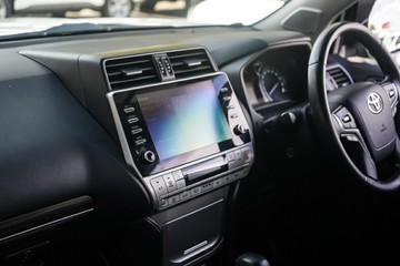 https://vehicle-cdn.autoleague.cloud/34708_6511947_21.jpg