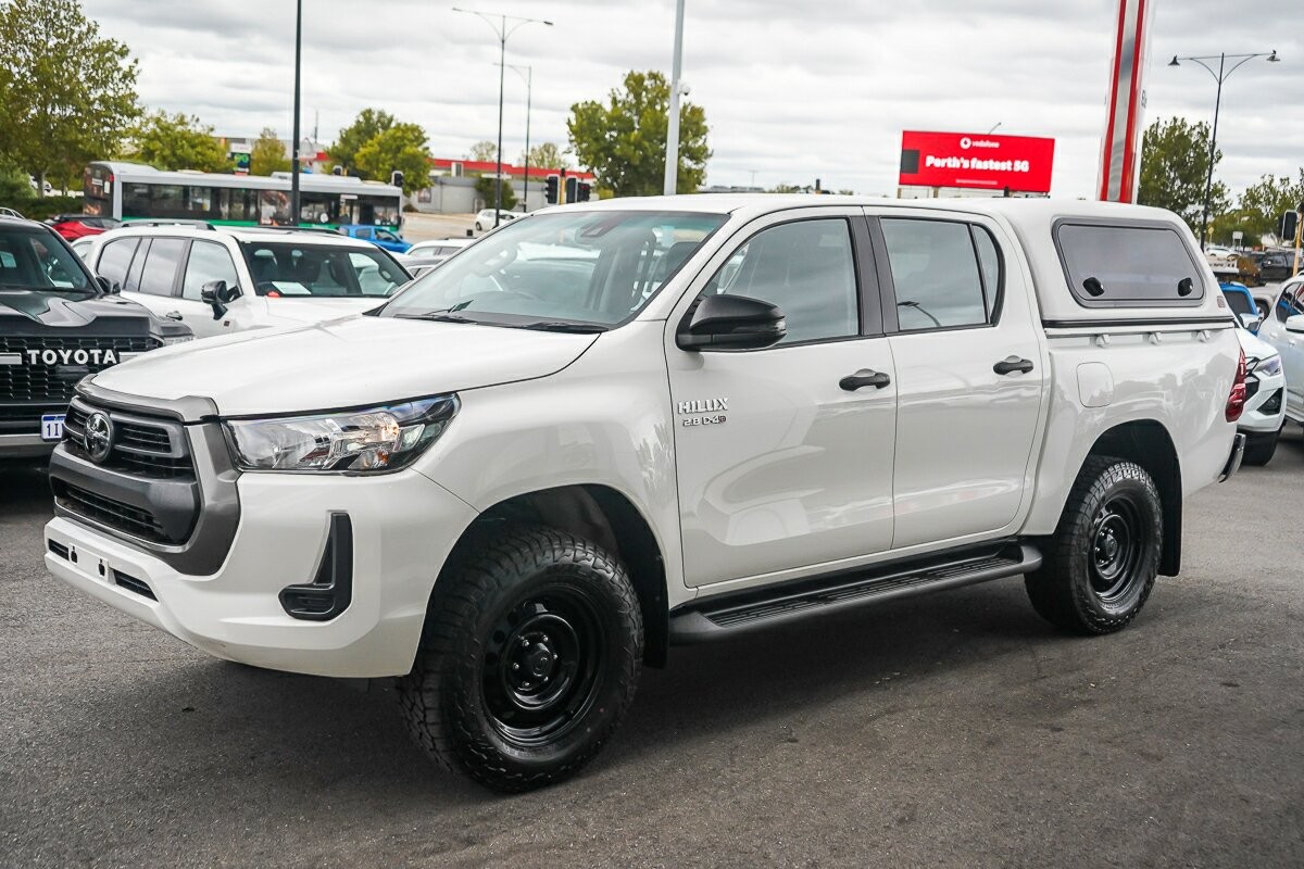 Toyota Hilux image 4