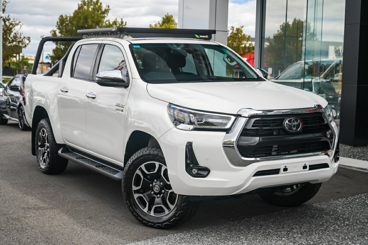 Toyota Hilux image 1
