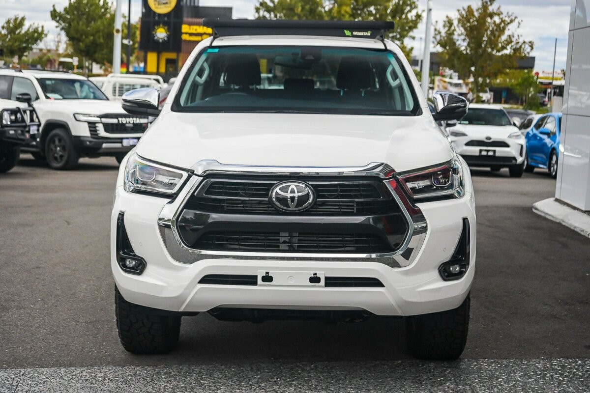 Toyota Hilux image 3