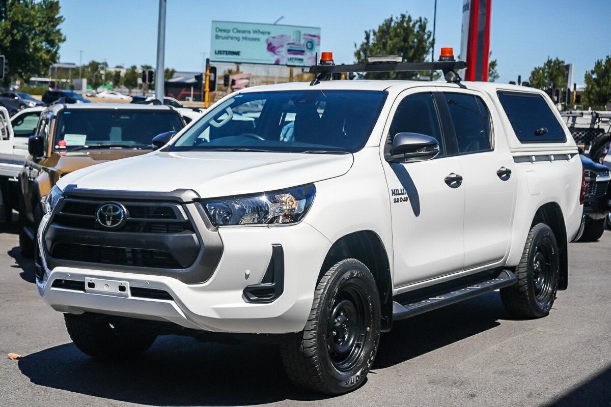 Toyota Hilux image 4