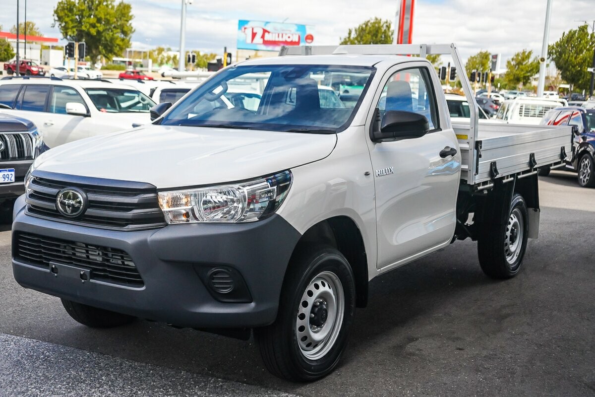 Toyota Hilux image 4