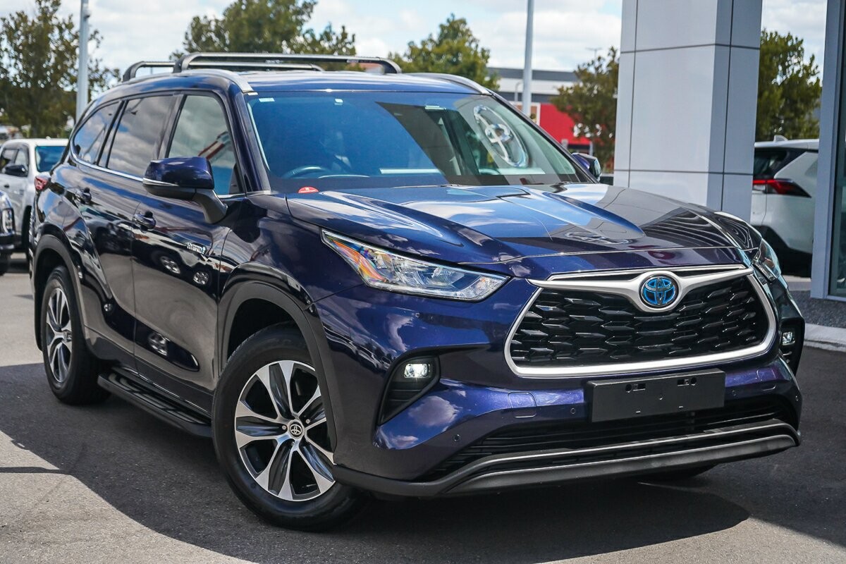 Toyota Kluger image 1