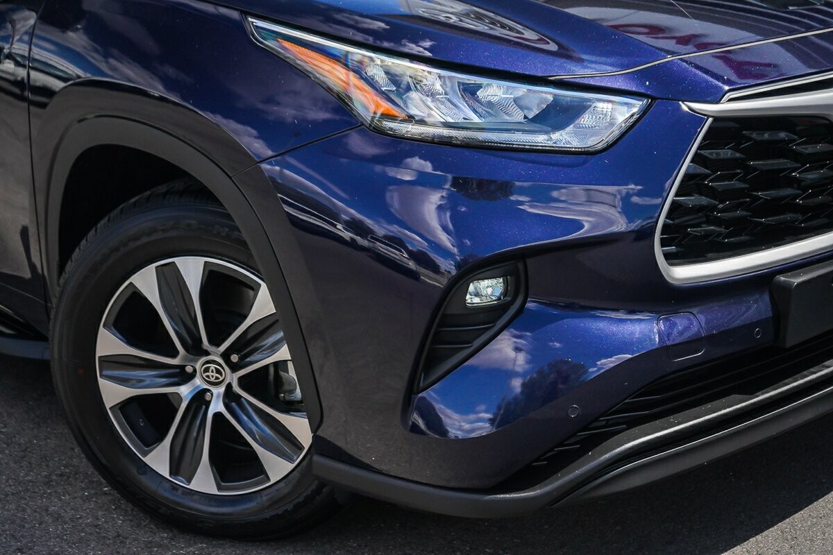 Toyota Kluger image 2