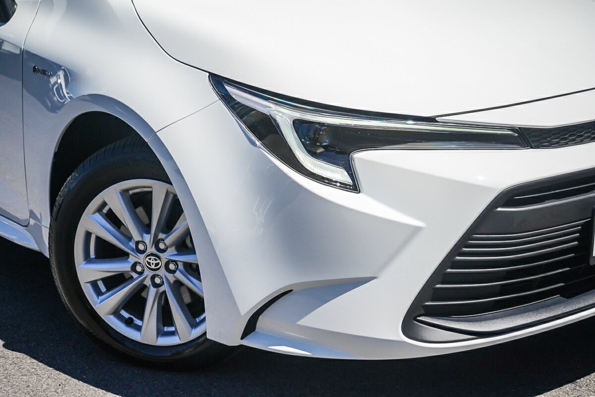 Toyota Corolla image 2