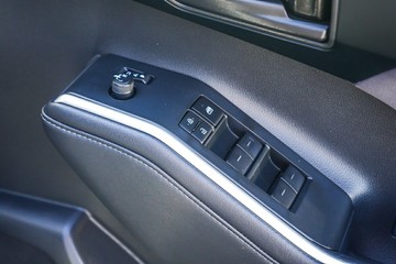 https://vehicle-cdn.autoleague.cloud/34708_6512076_12.jpg