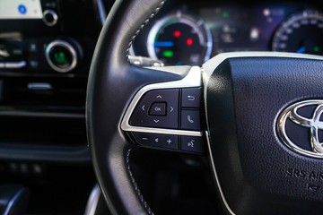 https://vehicle-cdn.autoleague.cloud/34708_6512076_15.jpg