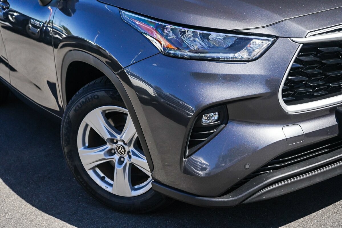 Toyota Kluger image 2