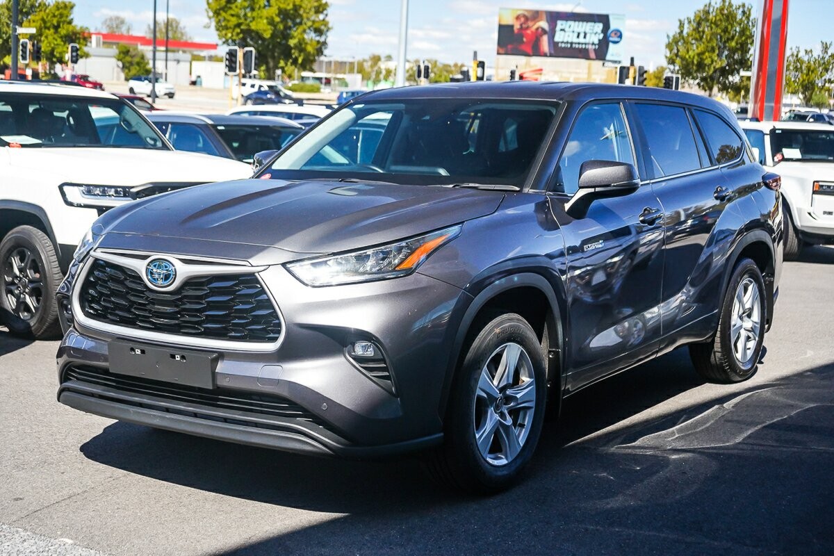 Toyota Kluger image 4