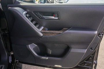 https://vehicle-cdn.autoleague.cloud/34708_6512113_11.jpg