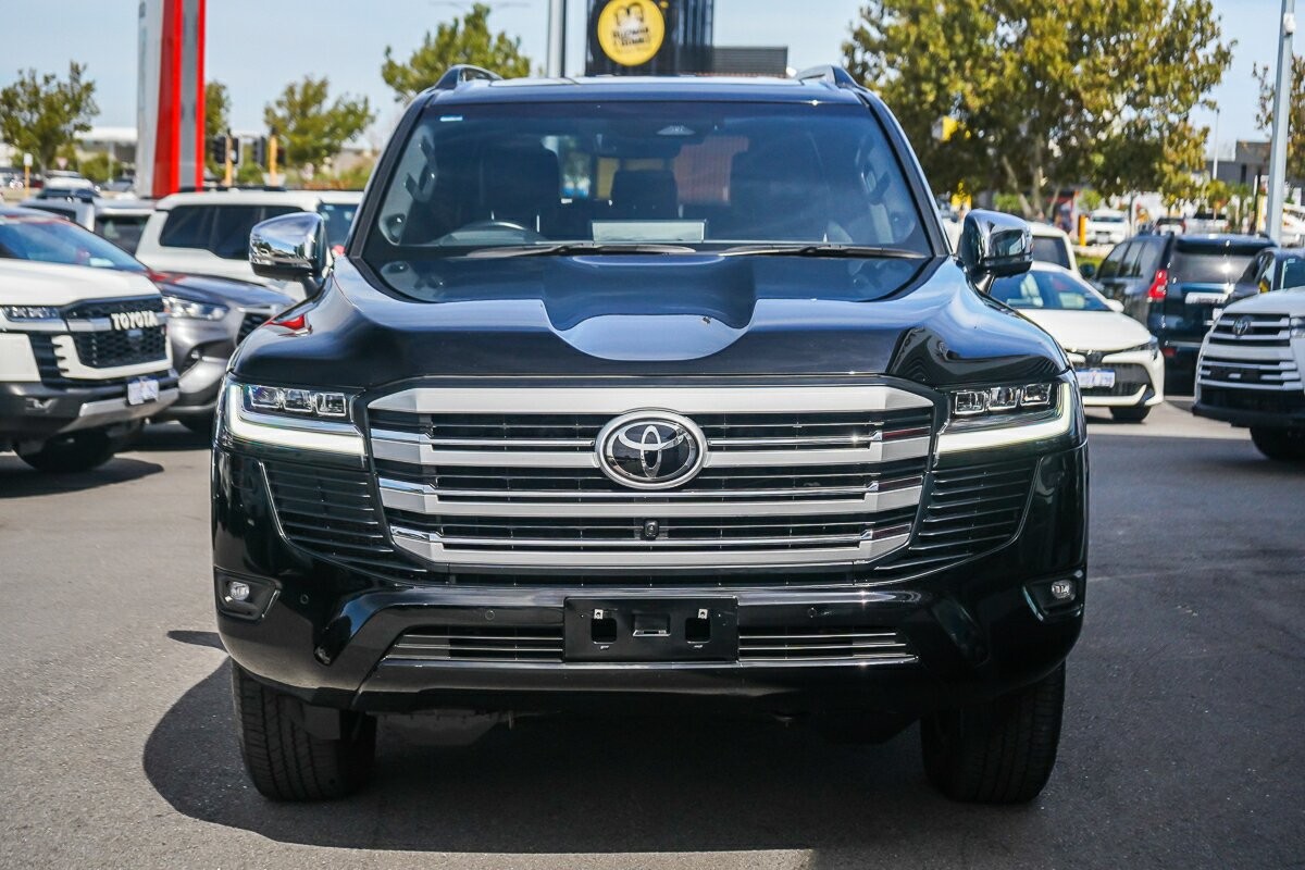 Toyota Landcruiser image 3