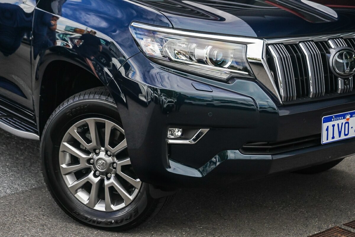 Toyota Landcruiser Prado image 2