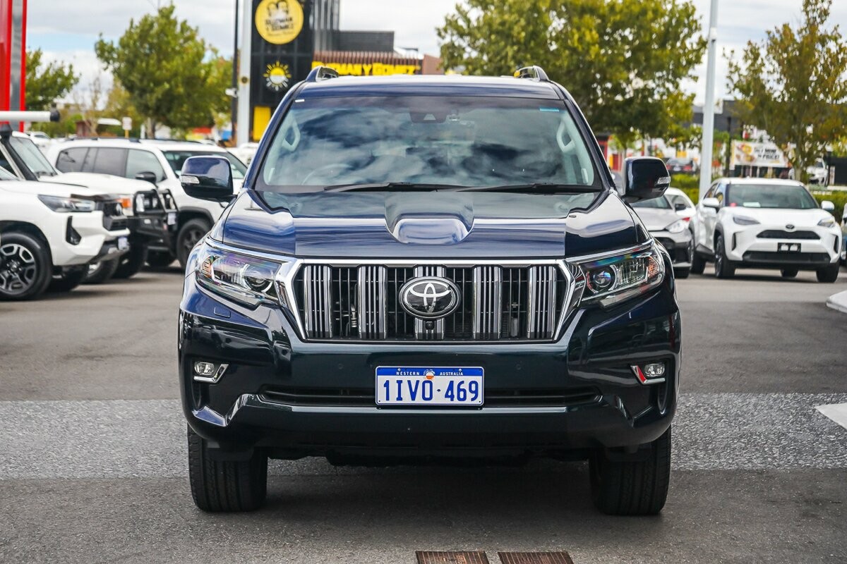 Toyota Landcruiser Prado image 3