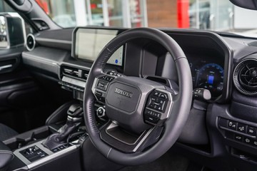 https://vehicle-cdn.autoleague.cloud/34708_6512144_13.jpg