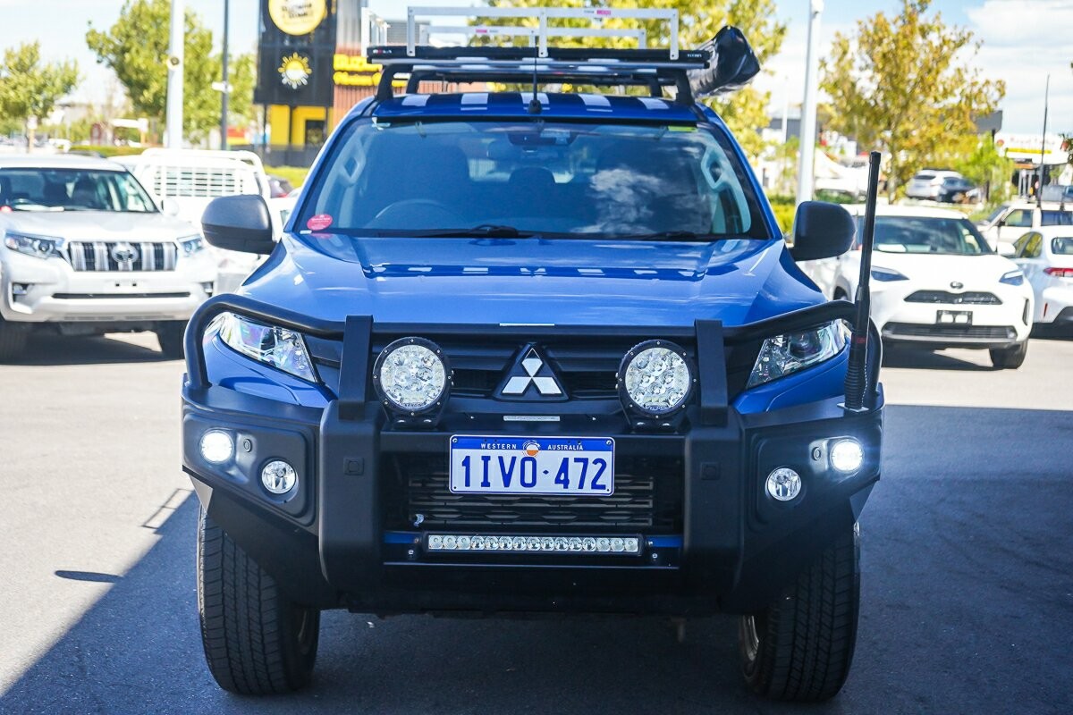 Mitsubishi Triton image 3