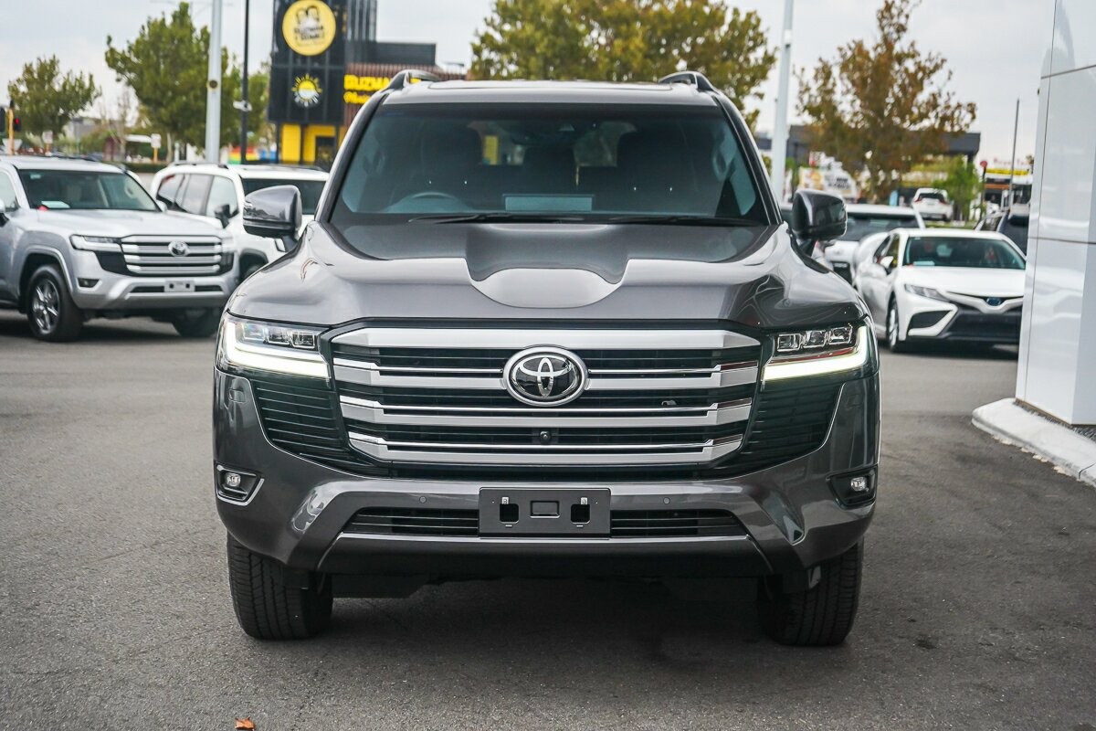 Toyota Landcruiser image 3