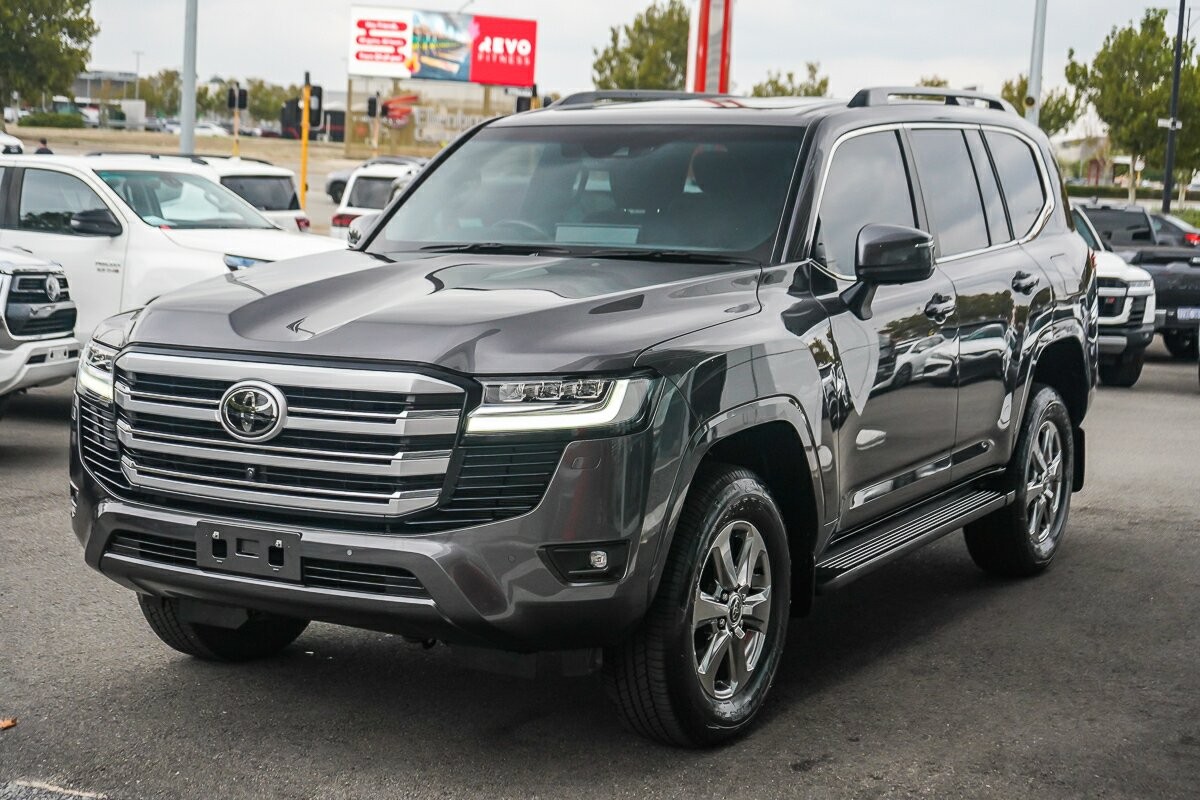 Toyota Landcruiser image 4
