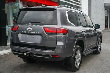 https://vehicle-cdn.autoleague.cloud/34708_6512163_8.jpg