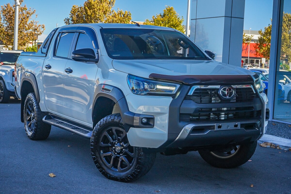 Toyota Hilux image 1