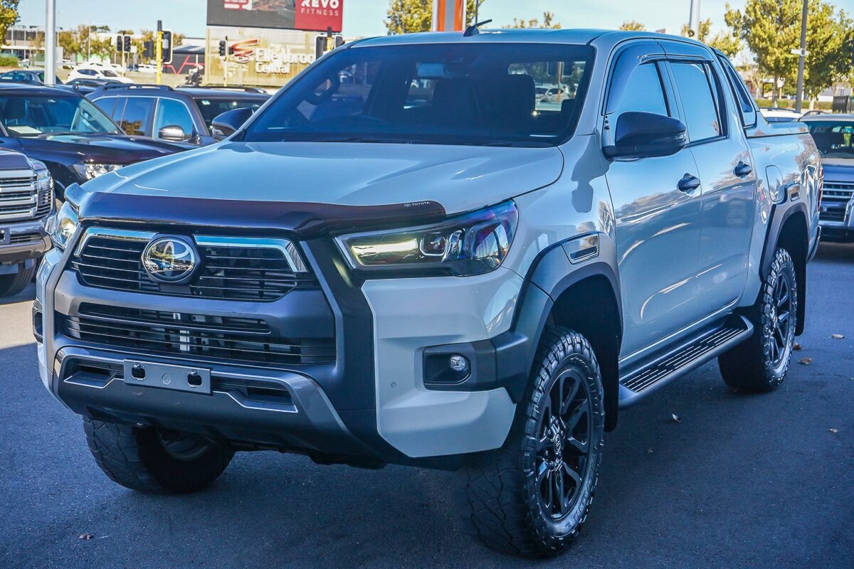 Toyota Hilux image 4