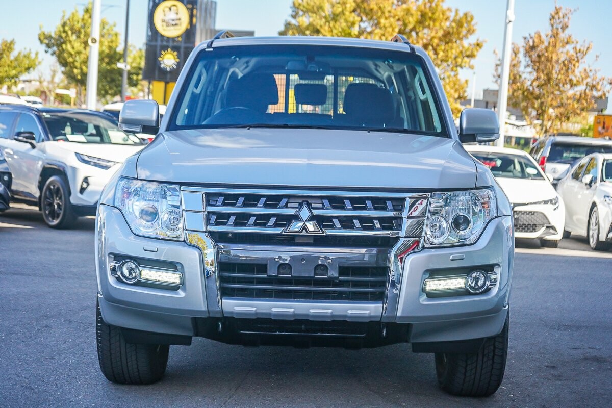 Mitsubishi Pajero image 3