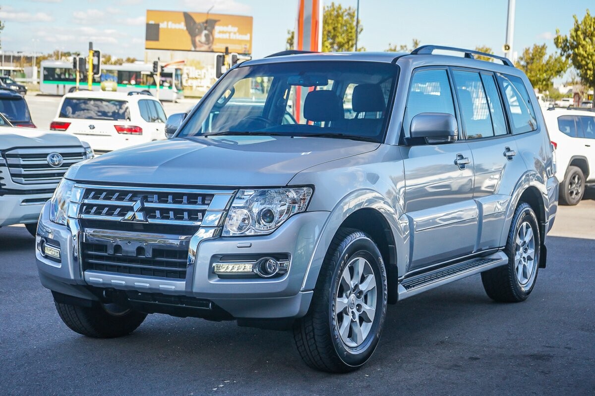Mitsubishi Pajero image 4