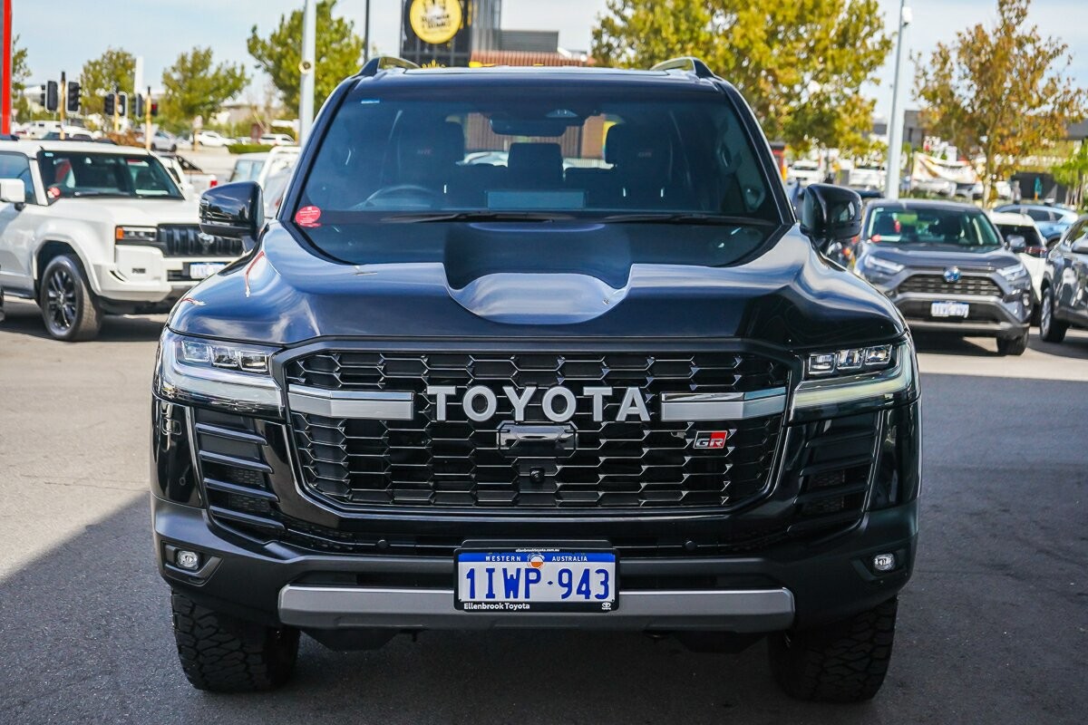 Toyota Landcruiser image 3