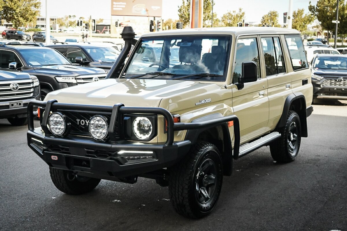 Toyota Landcruiser image 4