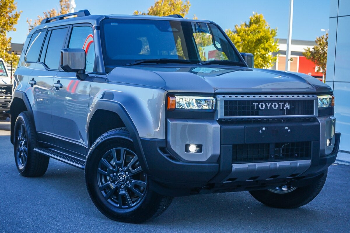 Toyota Landcruiser Prado image 1