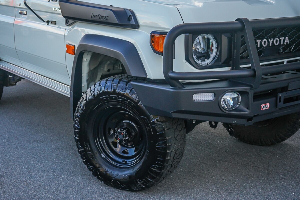 Toyota Landcruiser image 2