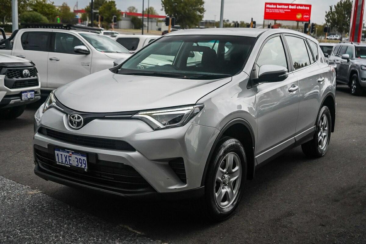 Toyota Rav4 image 4