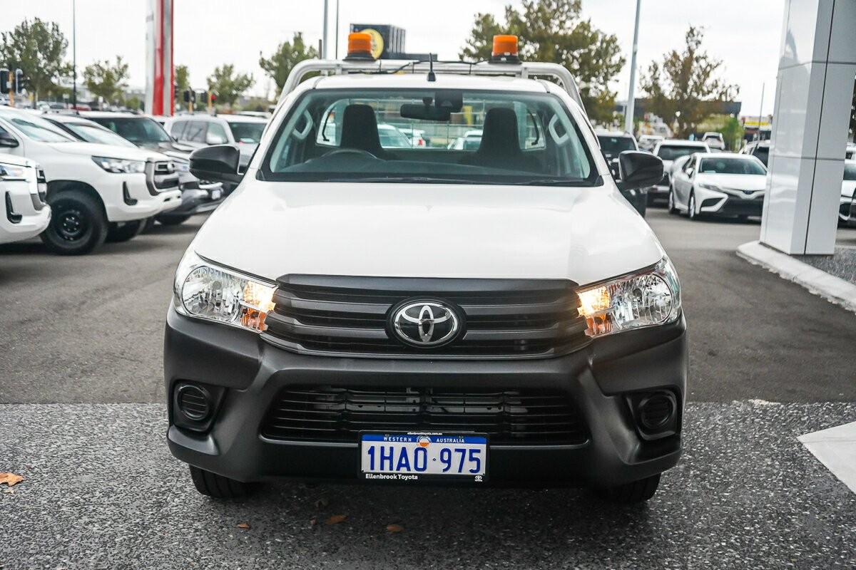 Toyota Hilux image 3