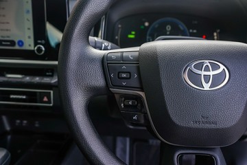 https://vehicle-cdn.autoleague.cloud/34708_6512346_15.jpg