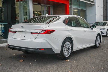 https://vehicle-cdn.autoleague.cloud/34708_6512346_8.jpg