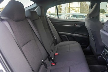 https://vehicle-cdn.autoleague.cloud/34708_6512346_9.jpg