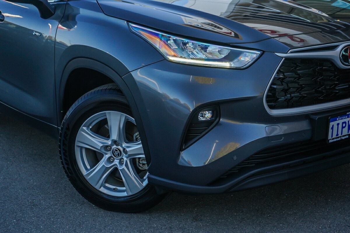 Toyota Kluger image 2