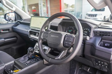 https://vehicle-cdn.autoleague.cloud/34708_6512435_13.jpg