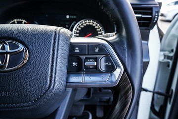 https://vehicle-cdn.autoleague.cloud/34708_6512436_18.jpg