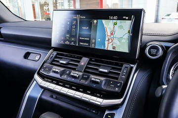 https://vehicle-cdn.autoleague.cloud/34708_6512436_20.jpg