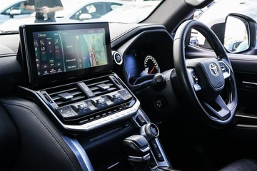 https://vehicle-cdn.autoleague.cloud/34708_6512436_24.jpg