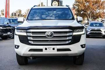 https://vehicle-cdn.autoleague.cloud/34708_6512436_3.jpg