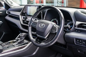 https://vehicle-cdn.autoleague.cloud/34708_6512464_14.jpg