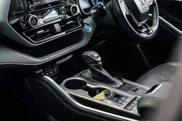 https://vehicle-cdn.autoleague.cloud/34708_6512464_24.jpg