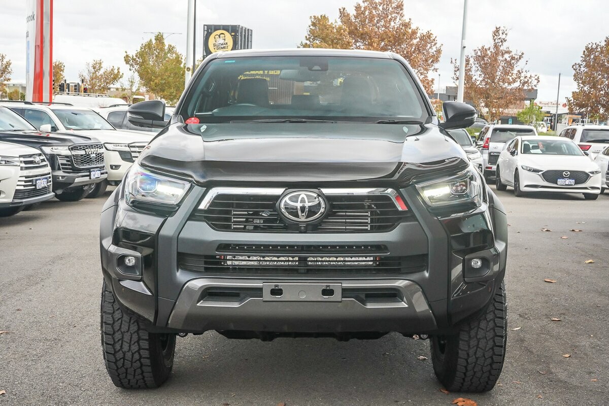 Toyota Hilux image 3