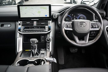 https://vehicle-cdn.autoleague.cloud/34708_6512493_13.jpg