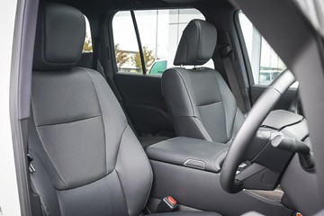 https://vehicle-cdn.autoleague.cloud/34708_6512493_17.jpg